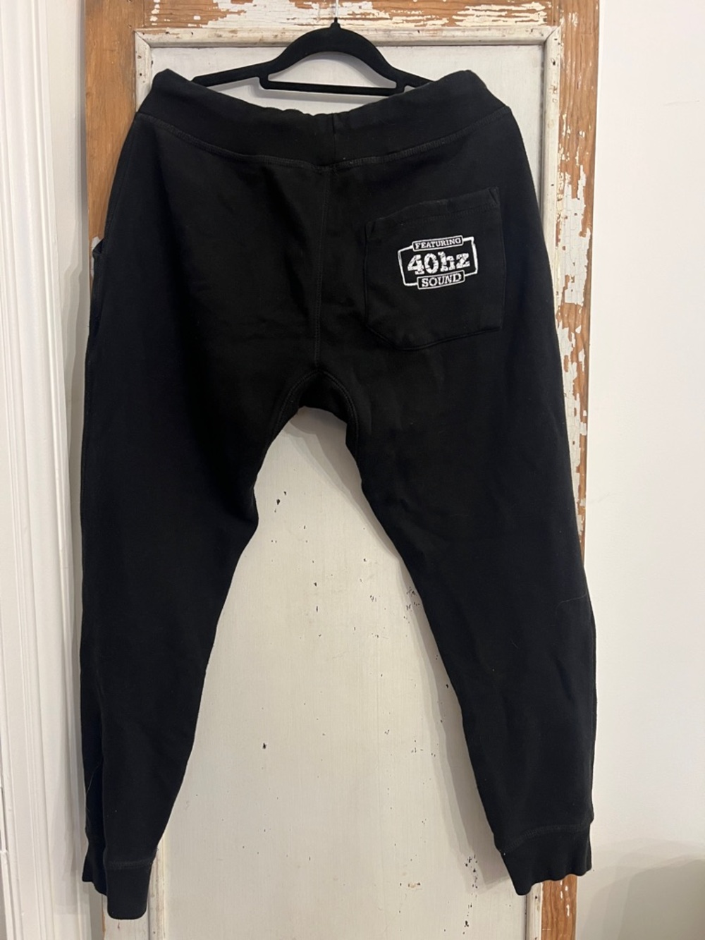 40hz Rave Sweatpants with Back Pocket Graphic